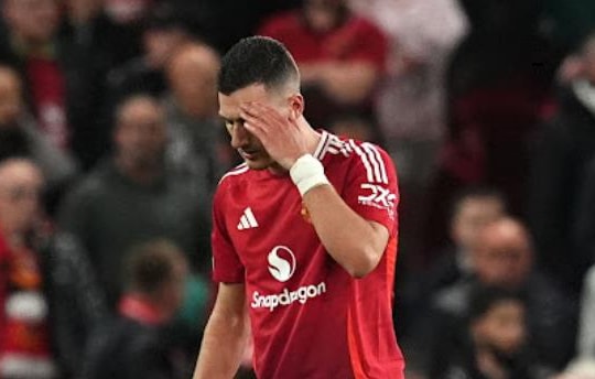 MU nhắm "viên ngọc" Michael Kayode của Brentford đề phòng Diogo Dalot rời đi