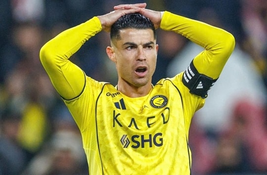 Chuyển nhượng tối 8/2: Ronaldo muốn rời Al Nassr, MU đàm phán mua Manuel Locatelli