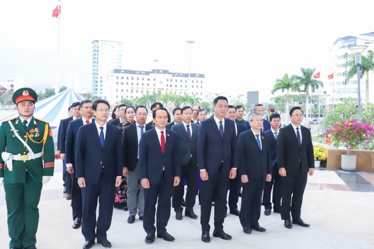 Lãnh đạo thành phố Đà Nẵng dâng hương tưởng niệm các anh hùng liệt sĩ