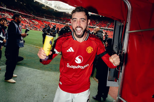 Michael Carrick giải mã Bruno Fernandes: Khi số 10 được trả lại sự tự do