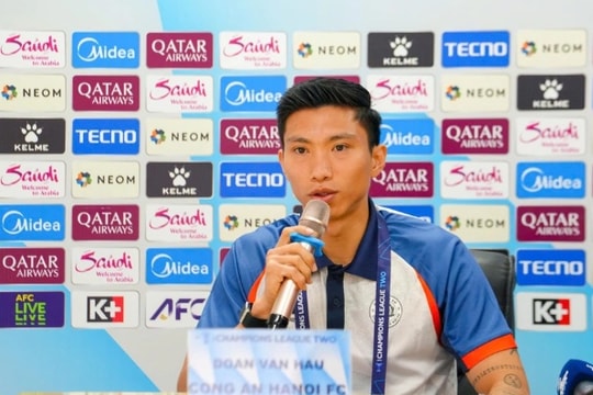 CAHN tái đấu Tampines Rovers tại Cúp C2 châu Á: Văn Hậu quyết thắng, HLV Polking thận trọng