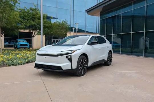 Toyota bZ 2026: Bước tiến công nghệ giúp hãng xe Nhật bứt tốc trong kỷ nguyên điện hóa