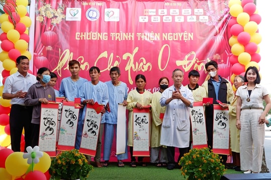 Bệnh viện Đa khoa Quảng Nam tổ chức “Phiên chợ xuân 0 đồng” cho bệnh nhân