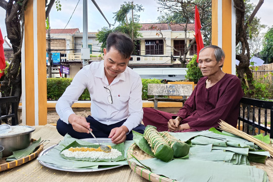 Lắng đọng “không gian Tết xưa” ở Hội An