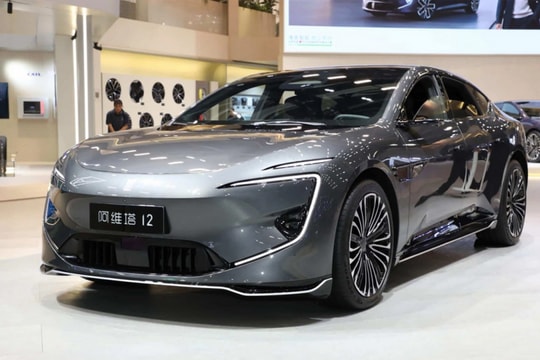 Avatr 12 hé lộ nội thất mới: Sang trọng và sức mạnh tối đa 969 mã lực