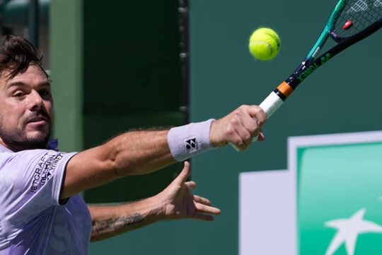 Rotterdam Open 2026: Wawrinka phô diễn đẳng cấp, Tsitsipas và Aliassime xuất trận