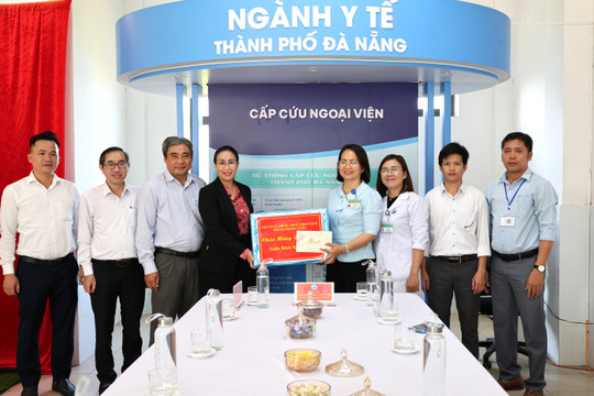 Lãnh đạo thành phố thăm, động viên các lực lượng thực hiện nhiệm vụ xuyên Tết Nguyên đán