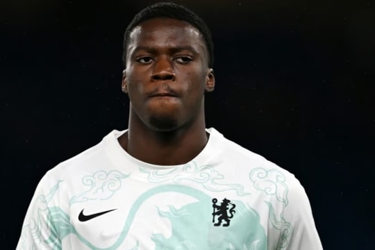 Chelsea đối đầu Hull City: Cơ hội vàng cho Sarr, Hato và Delap khẳng định vị thế