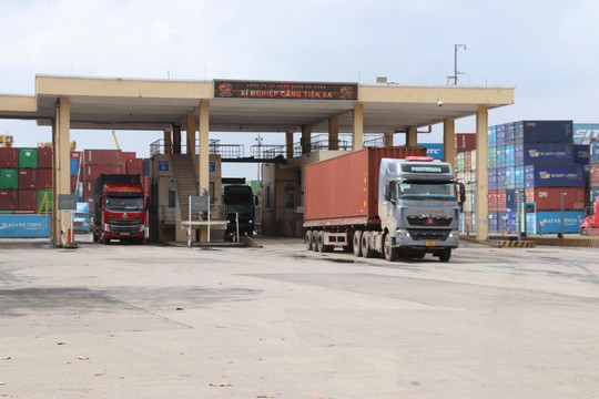 Ngành hải quan Đà Nẵng chủ động chống buôn lậu và tích cực hỗ trợ doanh nghiệp