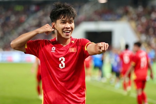 Trung vệ Phạm Lý Đức của CAHN nhận đề nghị chuyển nhượng từ giải K-League 2