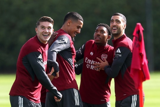 Arsenal vs Wigan: Đã đến lúc Mikel Arteta giải phóng Myles Lewis-Skelly