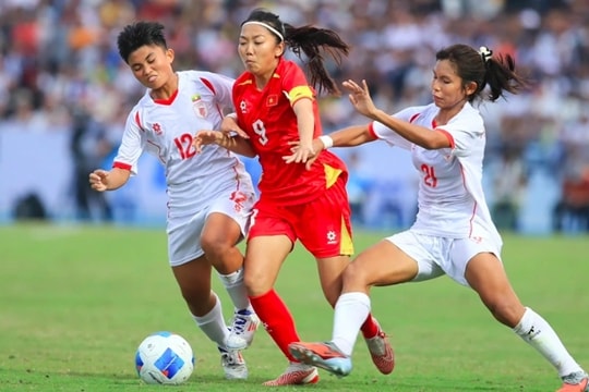 Huỳnh Như quyết tâm giành vé World Cup; HLV Kim Sang-sik lo bài toán hàng công