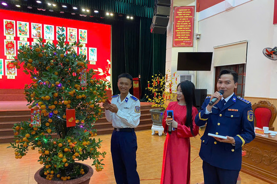 Rộn ràng đêm giao thừa tại Vùng Cảnh sát biển 2