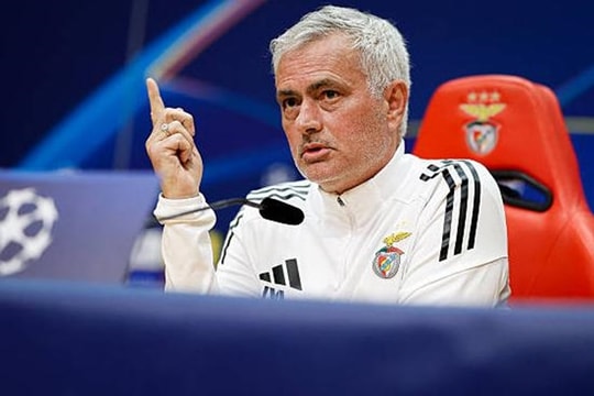 Jose Mourinho cảnh báo Benfica về 'vị vua bị tổn thương' Real Madrid tại Champions League