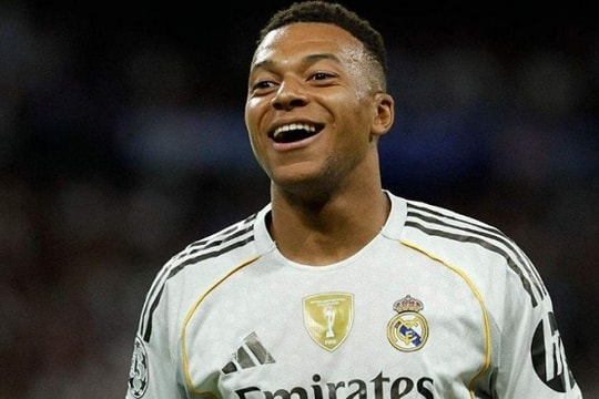 Real Madrid đấu Benfica tại play-off C1: Mbappe và Alexander-Arnold lĩnh xướng sơ đồ 4-4-2
