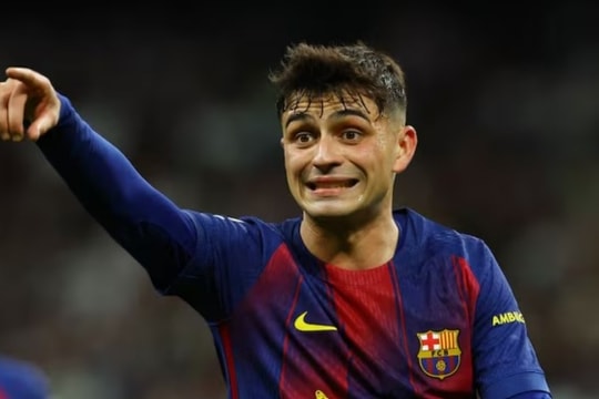 Barcelona đặt kỳ vọng vào sự trở lại của Pedri và Raphinha để thoát khỏi khủng hoảng