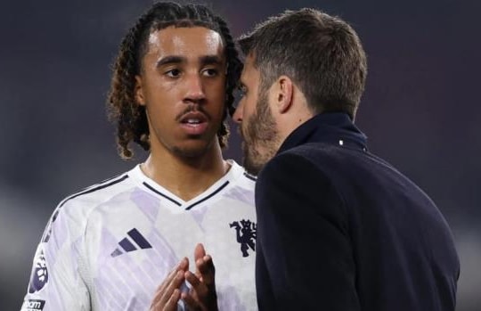 Michael Carrick và nghệ thuật quản trị mềm giúp Man Utd lột xác sau kỷ nguyên Ruben Amorim