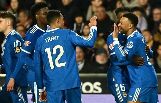 Real Madrid hạ Benfica 1-0 tại Da Luz: Đẳng cấp Vinicius và bản lĩnh Arbeloa