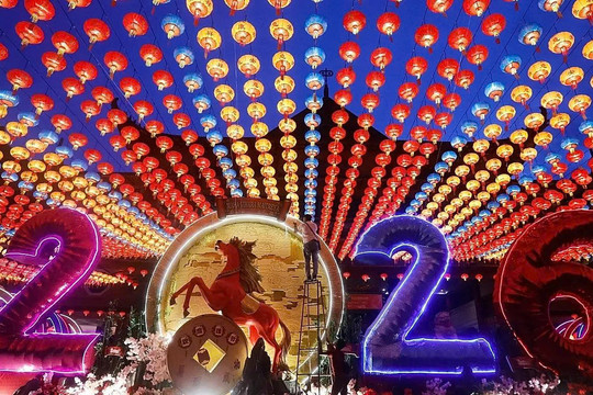 Rộn ràng chào đón Tết Nguyên đán trên thế giới