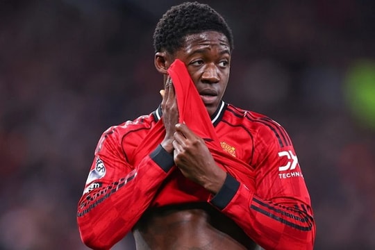 Michael Carrick giải cứu Kobbie Mainoo: Nút thắt cho tương lai dài hạn tại Man Utd