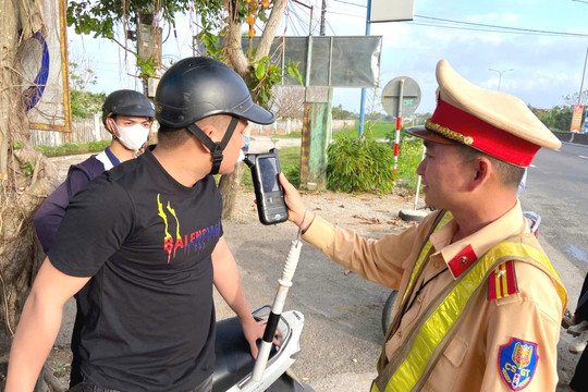 Đà Nẵng phát hiện 498 vụ vi phạm giao thông trong ba ngày Tết