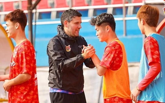 Các CLB V-League đồng loạt hội quân mùng 4 Tết: Chạy đua với lịch thi đấu dày đặc
