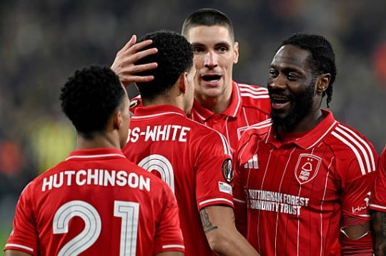 Nottingham Forest đại thắng Fenerbahce 3-0: Màn tái xuất rực rỡ của Vitor Pereira