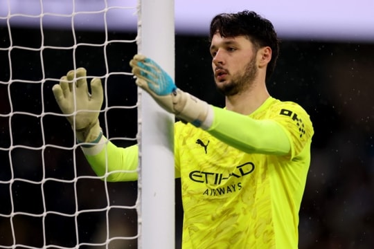 James Trafford chọn Aston Villa thay vì Newcastle vì tham vọng Champions League