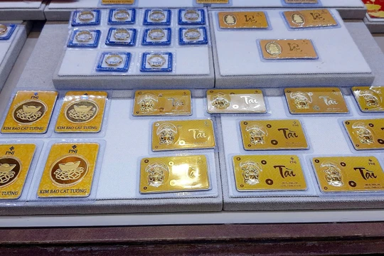 Giá vàng hôm nay 22/2/2026: SJC tăng lên 183 triệu, vàng nhẫn 9999 tăng theo vàng thế giới