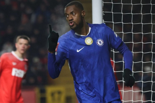 Nghịch lý Tosin Adarabioyo tại Chelsea: Điểm tựa thép hay nỗi lo trước Burnley?