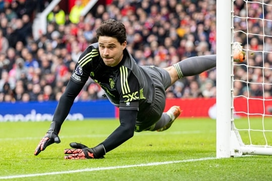Senne Lammens và vũ khí điềm tĩnh: Chốt chặn tin cậy mới của Man United