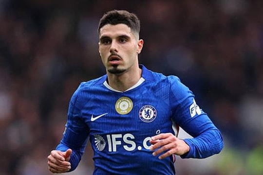 Pedro Neto rực sáng với điểm 8,0 nhưng Chelsea vẫn đánh rơi chiến thắng trước Burnley