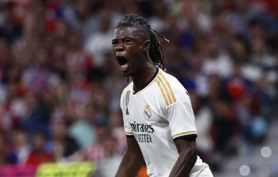 Chuyển nhượng tối 22/2: MU chiêu mộ Camavinga thay Casemiro, Arsenal đàm phán Rafael Leao