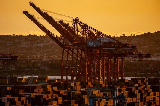 Mỹ nâng thuế lên 15%: Giữ hay điều chỉnh các thỏa thuận song phương?