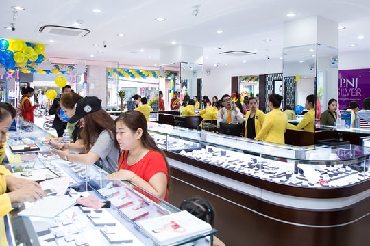 Giá vàng hôm nay 24/2/2026: Vàng SJC, nhẫn 9999, thế giới cập nhật sớm nhất