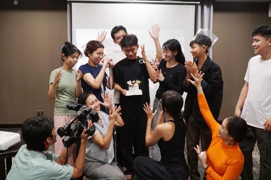 “Pháo hoa” và nỗ lực xây dựng không gian sáng tạo bình đẳng