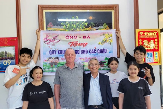 Chàng rể Tây trải nghiệm Tết xứ Quảng
