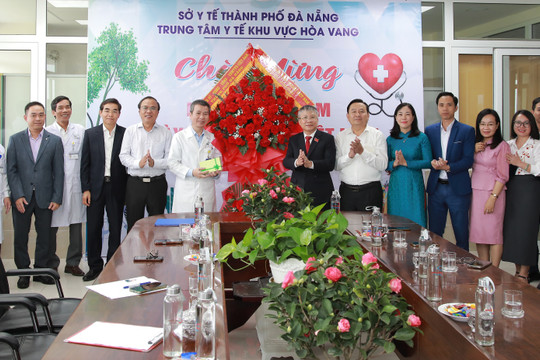 Chủ tịch HĐND thành phố Nguyễn Đức Dũng chúc mừng ngày Thầy thuốc Việt Nam (27/2)