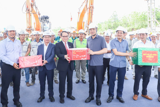 Bí thư Thành ủy Lê Ngọc Quang: Đẩy nhanh tiến độ tuyến kết nối đường Vành đai phía Tây đến cao tốc La Sơn - Túy Loan