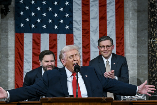 Đằng sau thông điệp “kỷ nguyên vàng” của ông Trump
