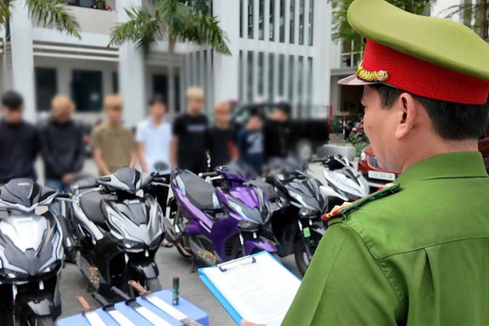 Khởi tố nhóm thanh thiếu niên mang hung khí gây rối, chém người rạng sáng mùng 1 Tết