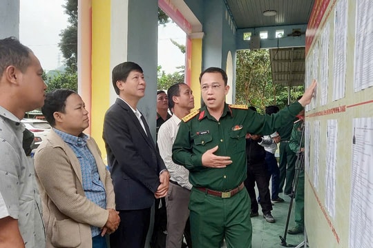 Lãnh đạo Bộ Chỉ huy Quân sự thành phố kiểm tra công tác chuẩn bị bầu cử tại khu vực miền núi