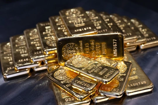 Giá vàng hôm nay 28/2/2026: Giá vàng SJC ở mức 184 triệu; vàng thế giới tăng lên hơn 5200 USD