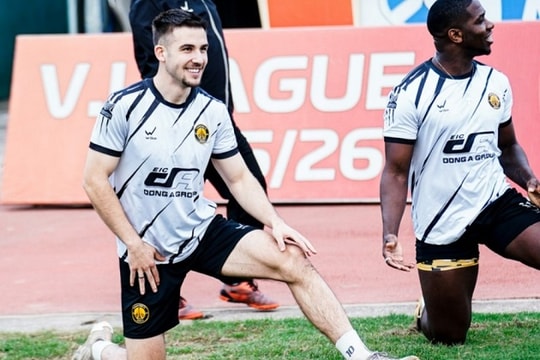 Cựu tiền vệ PSV Eindhoven Amar Catic chuẩn bị ra mắt CLB Thanh Hóa