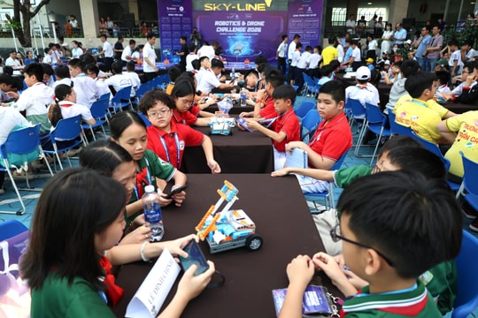 Hàng trăm học sinh Đà Nẵng tranh tài tại Robotics & Drone Challenge 2026