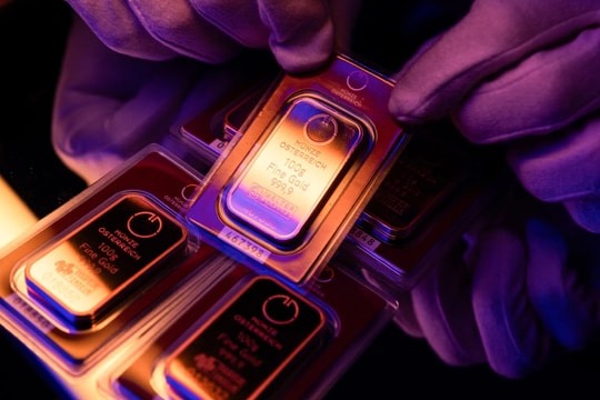 Giá vàng chiều nay 1/3/2026: Giá vàng SJC, giá vàng 24k 9999, giá vàng nhẫn, vàng thế giới