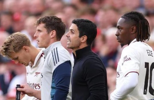Arsenal đối đầu Chelsea: Mikel Arteta toan tính dùng "biến số" Eze thay Odegaard