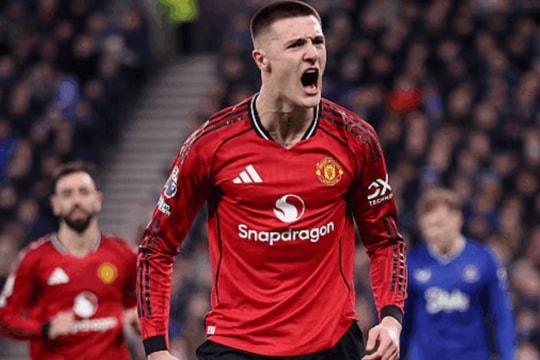 Benjamin Sesko và bài toán đá chính tại Man Utd: Khi siêu dự bị không còn muốn chờ đợi