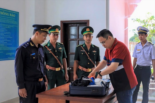 Góp sức giữ nhịp giao thương cửa khẩu