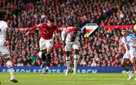 Benjamin Sesko ghi bàn quyết định, Man Utd đánh bại Crystal Palace 2-1 tại Premier League